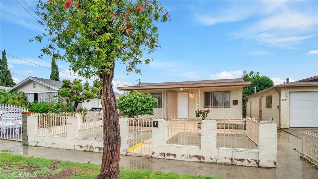 8022 Crockett Boulevard, Los Angeles, California 90001 home-pic-31