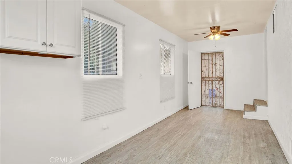 8022 Crockett Boulevard, Los Angeles, California 90001 home-pic-21