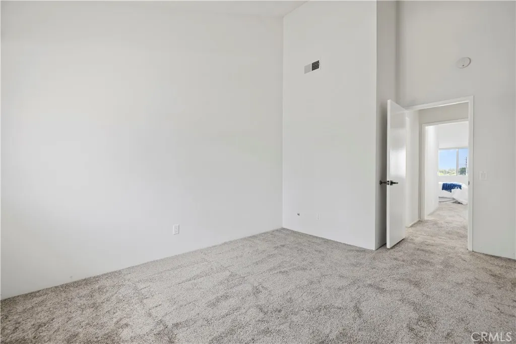 25273 Avenida Dorena, Newhall, California 91321 home-pic-28