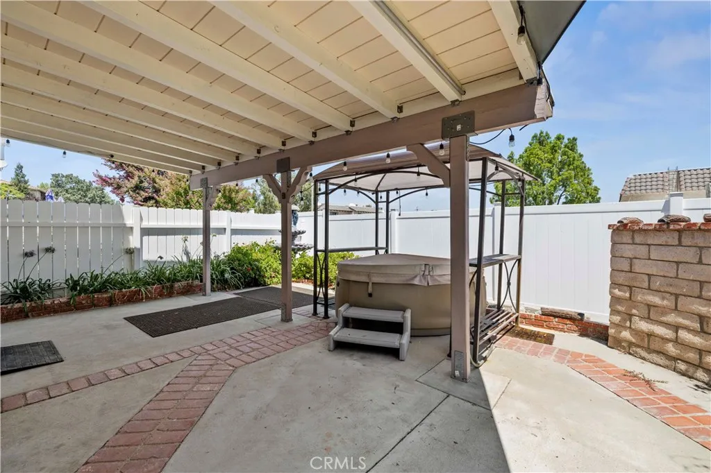 25273 Avenida Dorena, Newhall, California 91321 home-pic-33