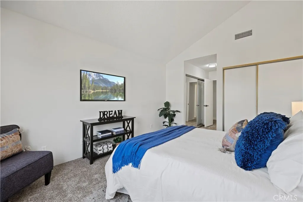 25273 Avenida Dorena, Newhall, California 91321 home-pic-27