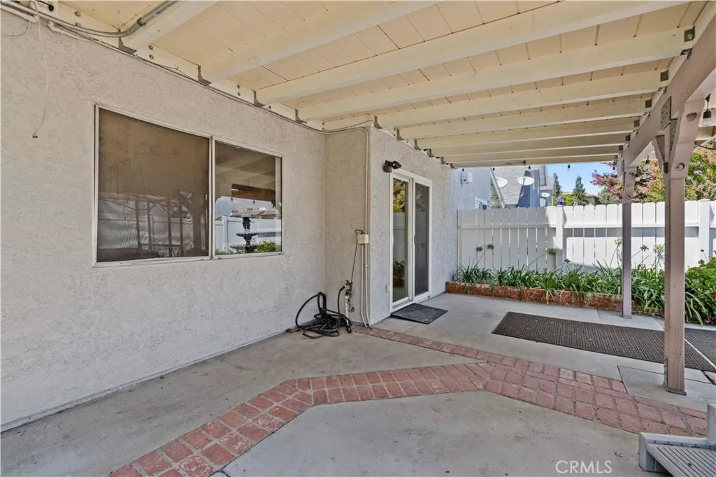 25273 Avenida Dorena, Newhall, California 91321 home-pic-36