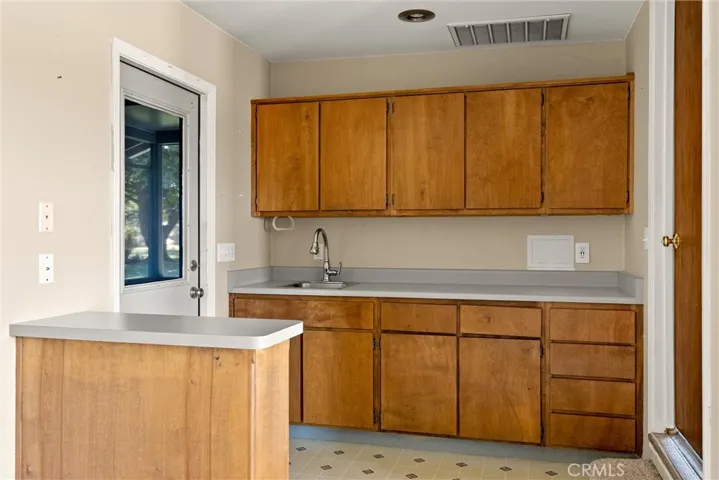 1710 Edwards Lane, Yuba City, California 95993