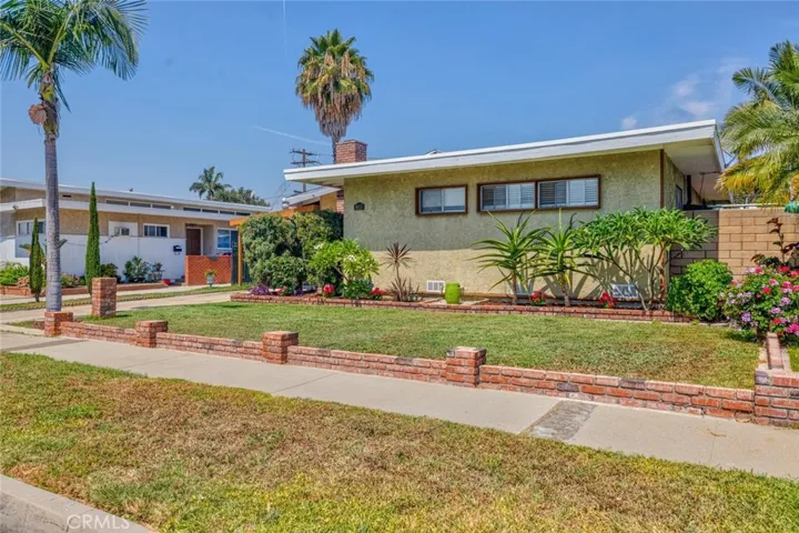 9655 Calmada Avenue, Whittier, California 90605