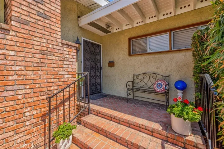 9655 Calmada Avenue, Whittier, California 90605