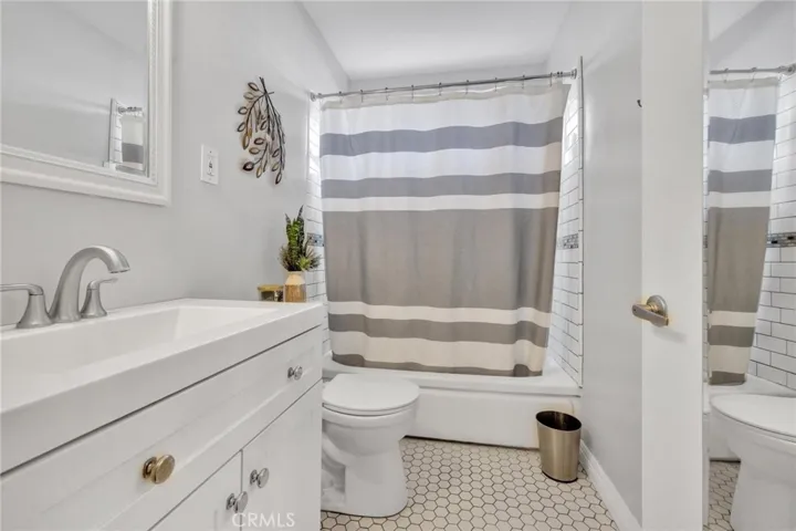 9655 Calmada Avenue, Whittier, California 90605