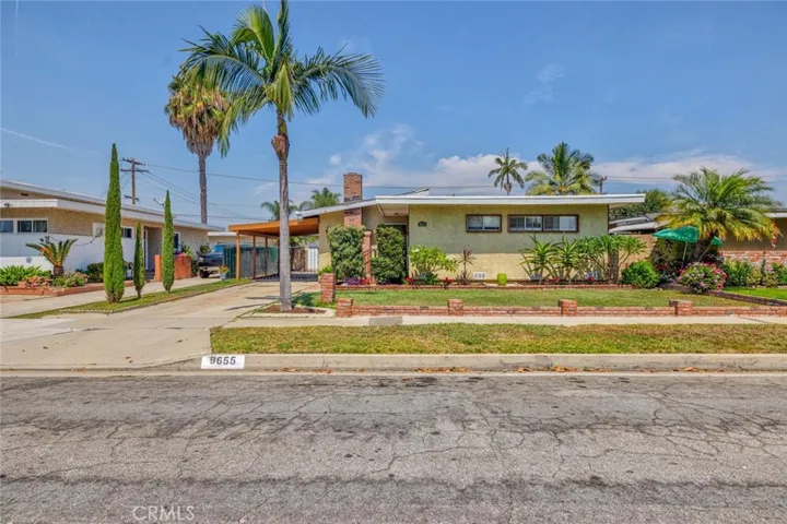 9655 Calmada Avenue, Whittier, California 90605