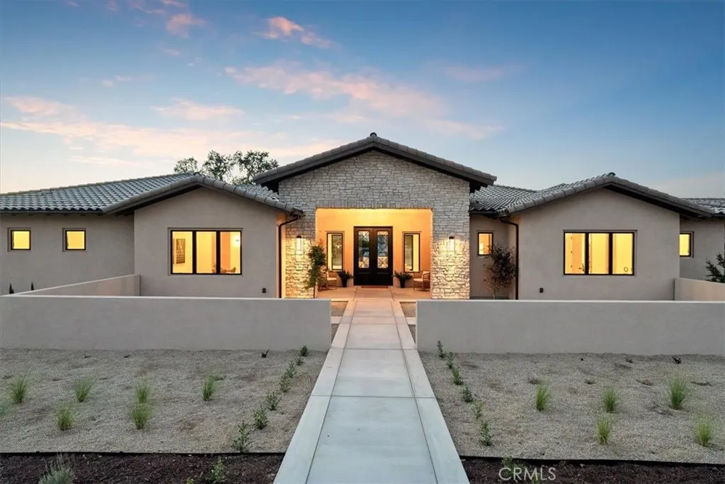 1410 Fire Rock, Templeton, California 93465 home-pic-2
