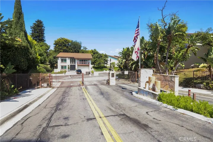 Neighborhood Entrance & Exit