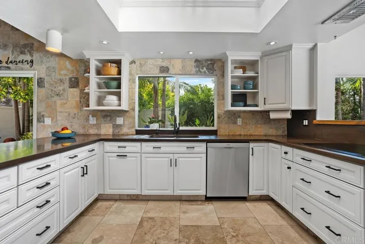 560 San Andres Dr., Solana Beach, California 92075