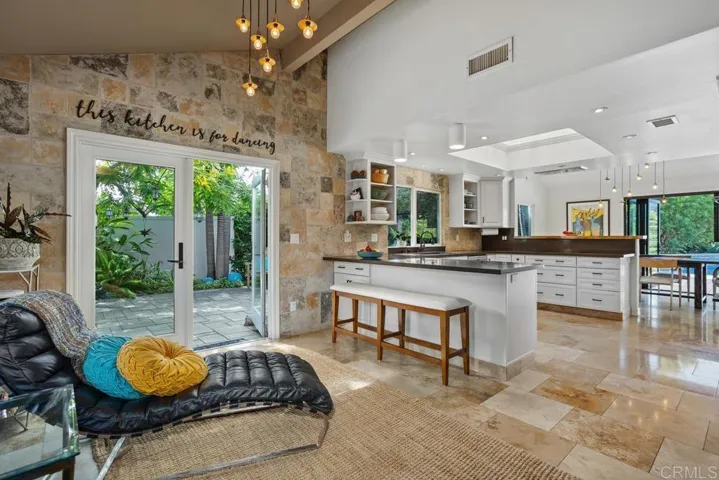 560 San Andres Dr., Solana Beach, California 92075