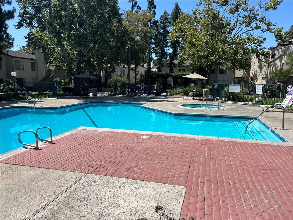 1350 F Cabrillo Park Drive F, Santa Ana, California 92701, 1 Bedroom Bedrooms, ,1 BathroomBathrooms,Residential Lease,For Rent,Cabrillo Park,NP25180661