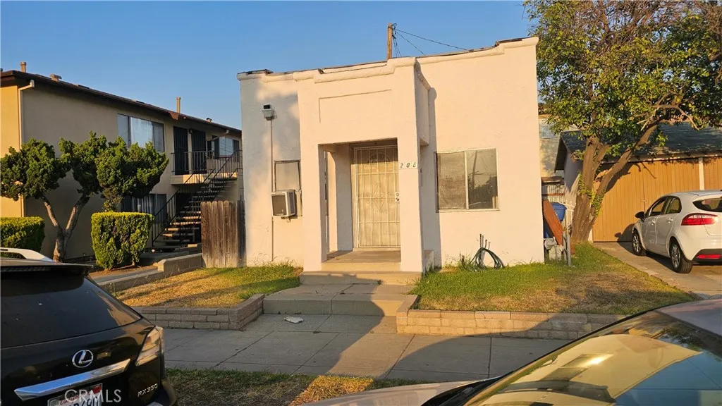 416 W Cleveland Avenue, Montebello, California 90640, ,Residential Income,For Sale,Cleveland,TR25180615