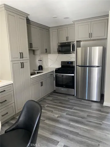 1030 W Romneya Drive, Anaheim, California 92801
