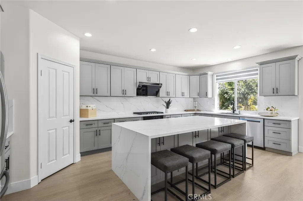 37 Pheasant Creek, Irvine, California 92618 home-pic-9