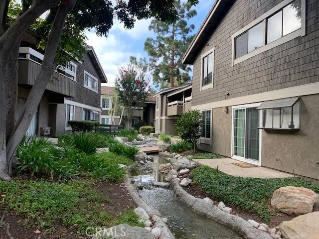 118 Streamwood, Irvine, California 92620
