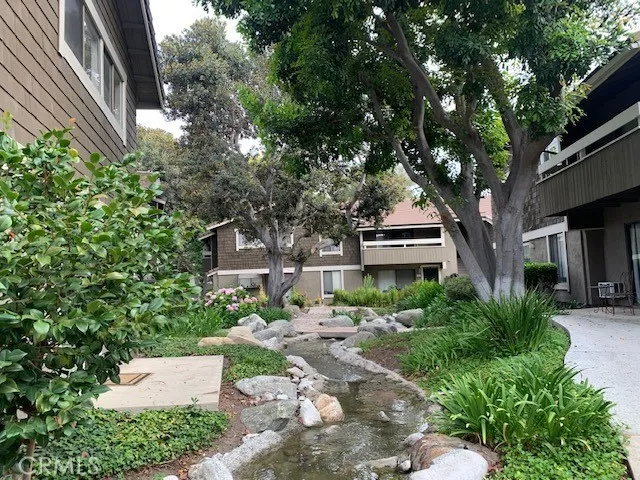 118 Streamwood, Irvine, California 92620