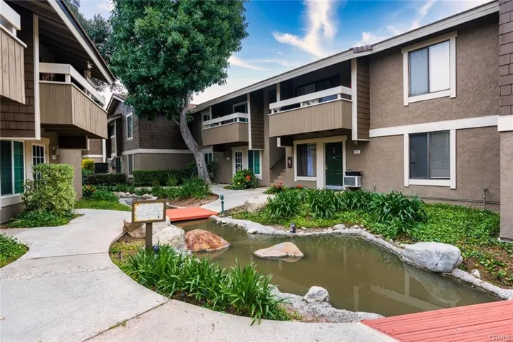 118 Streamwood, Irvine, California 92620