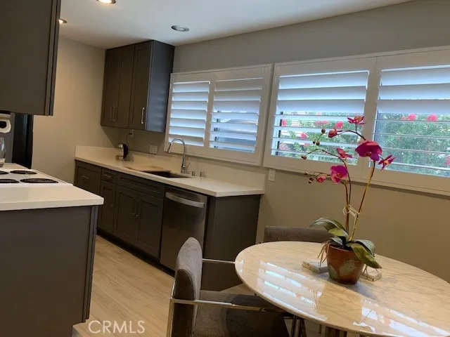 118 Streamwood, Irvine, California 92620