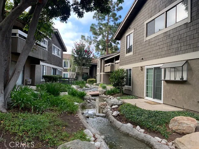 118 Streamwood, Irvine, California 92620