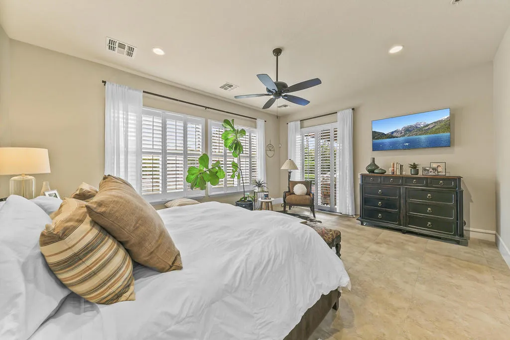 49347 Gila River Street, Indio, California 92201 home-pic-28