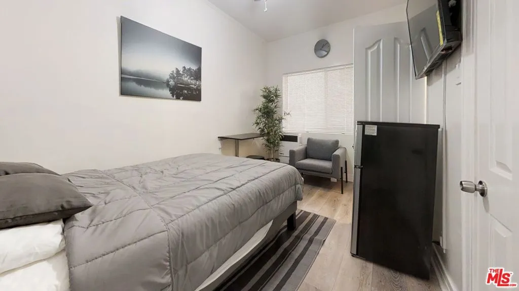 647 18th Street 316, Los Angeles, California 90015, ,Residential Lease,For Rent,18th,25576971