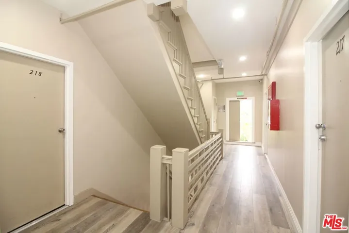 647 18th Street 316, Los Angeles, California 90015