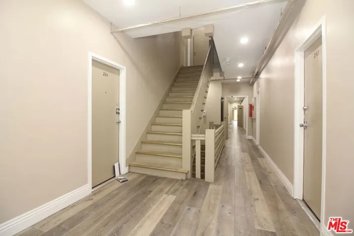 647 18th Street 316, Los Angeles, California 90015