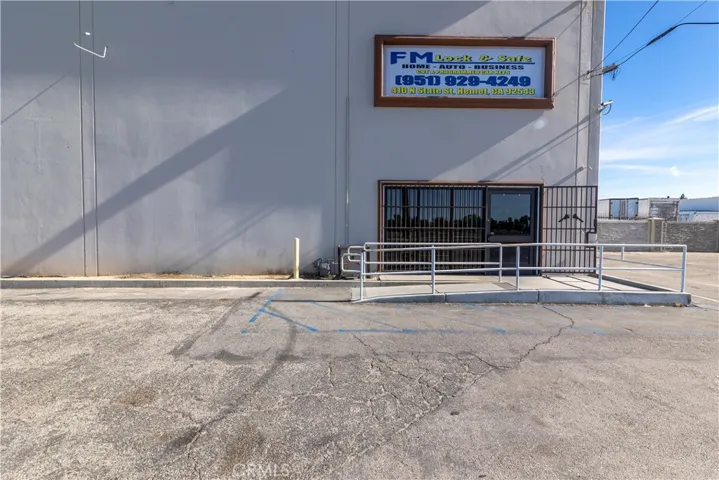410 N State Street, Hemet, California 92543