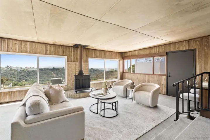 2122 March Pl, San Diego, California 92110