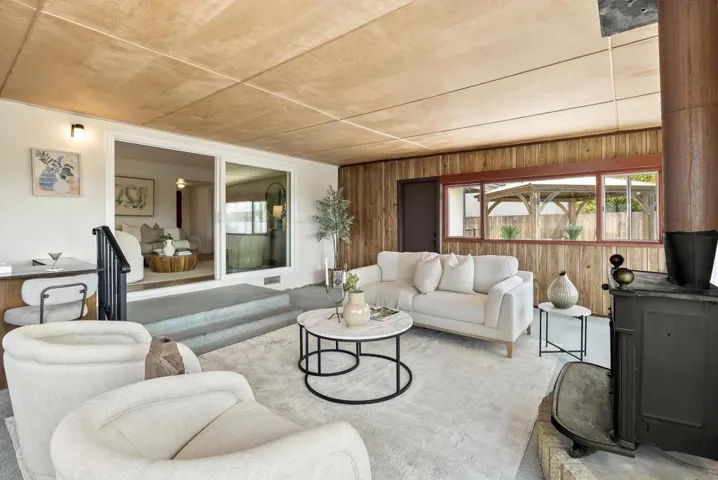 2122 March Pl, San Diego, California 92110