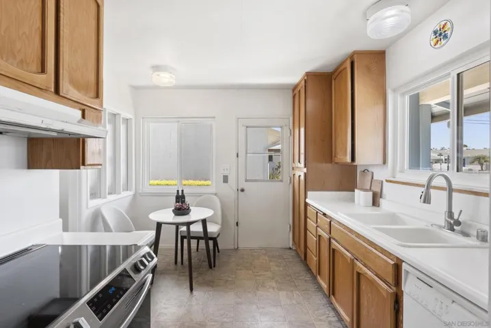 2122 March Pl, San Diego, California 92110
