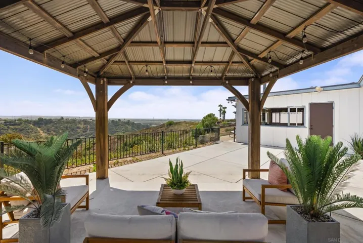 2122 March Pl, San Diego, California 92110