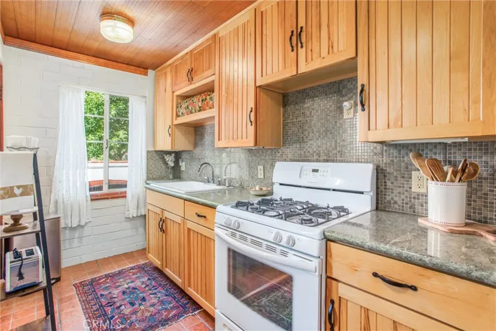 9643 Avienda San Timoteo, Cherry Valley, California 92223