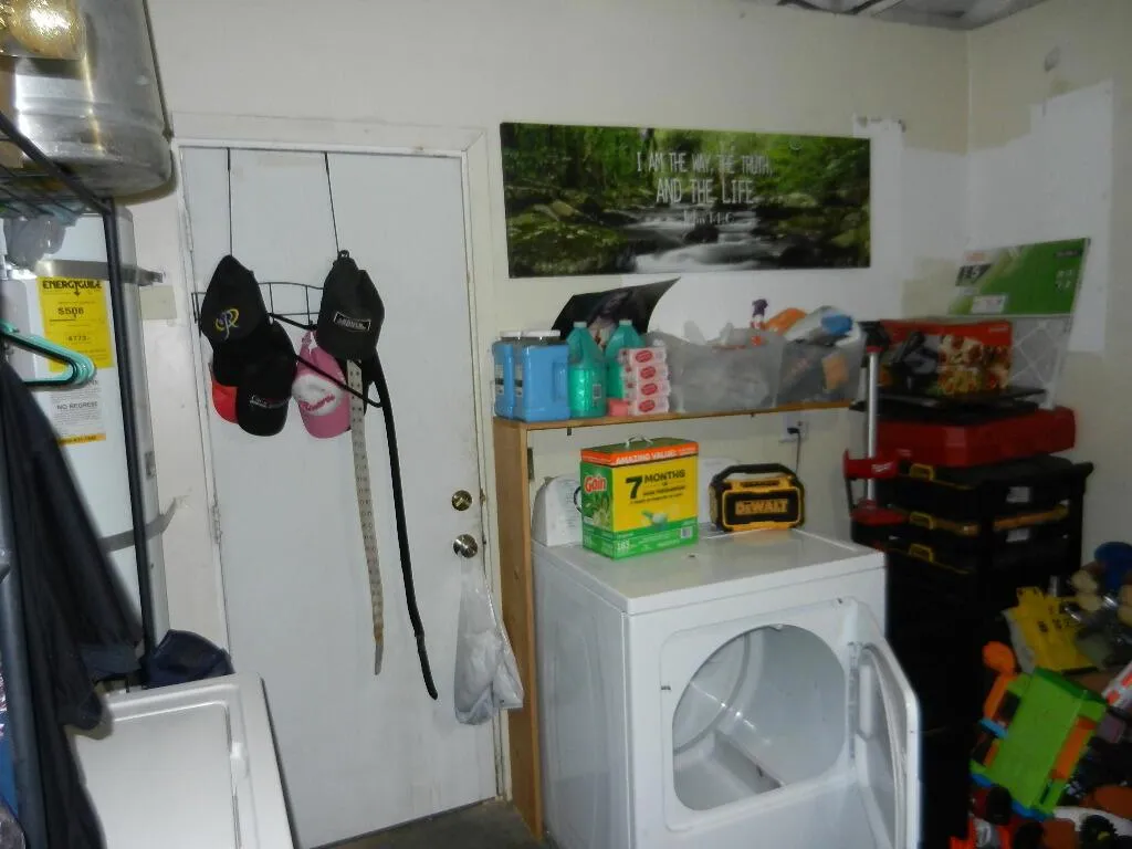 82129 Crest Avenue, Indio, California 92201 home-pic-10