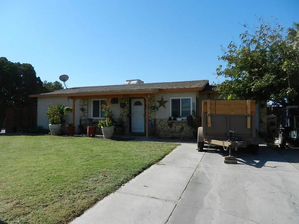 82129 Crest Avenue, Indio, California 92201 home-pic-2