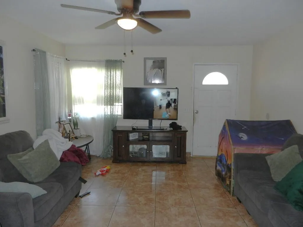 82129 Crest Avenue, Indio, California 92201 home-pic-6