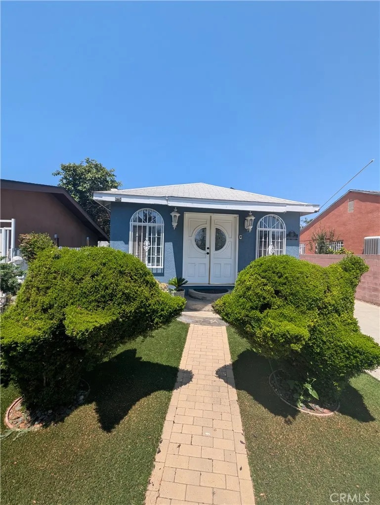 115 E 69th Street, Long Beach, California 90805, 2 Bedrooms Bedrooms, ,2 BathroomsBathrooms,Residential,For Sale,69th,DW25180899