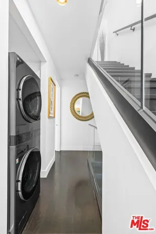 32 Galleon Street, Marina Del Rey, California 90292