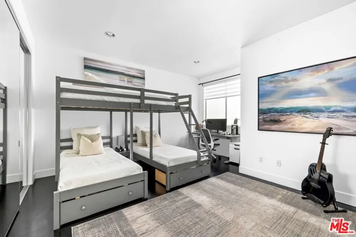 32 Galleon Street, Marina Del Rey, California 90292