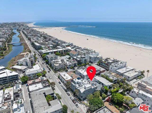 32 Galleon Street, Marina Del Rey, California 90292