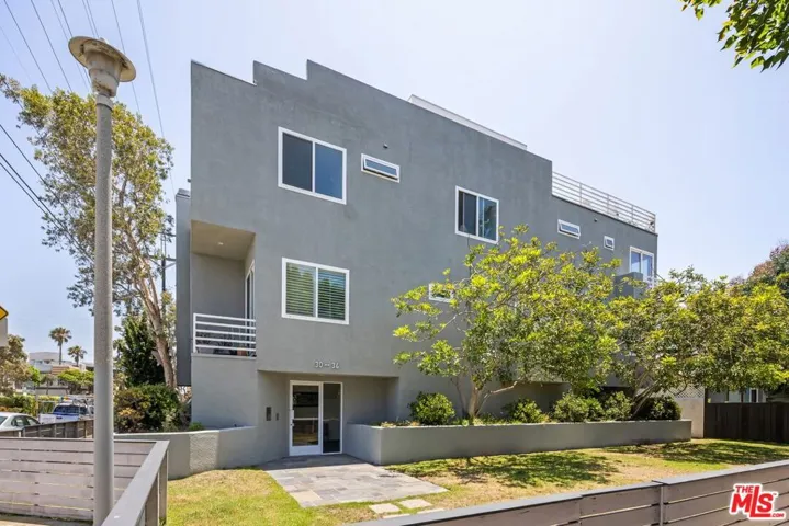 32 Galleon Street, Marina Del Rey, California 90292