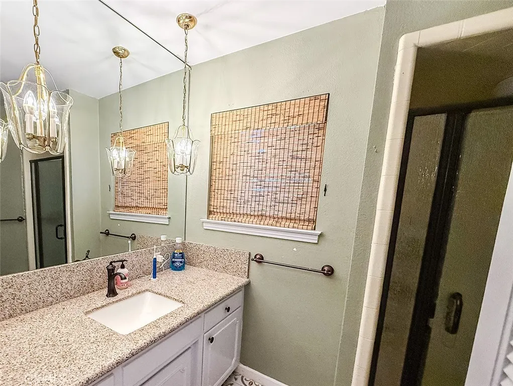 1647 W Wrenwood Avenue, Fresno, California 93711 home-pic-21