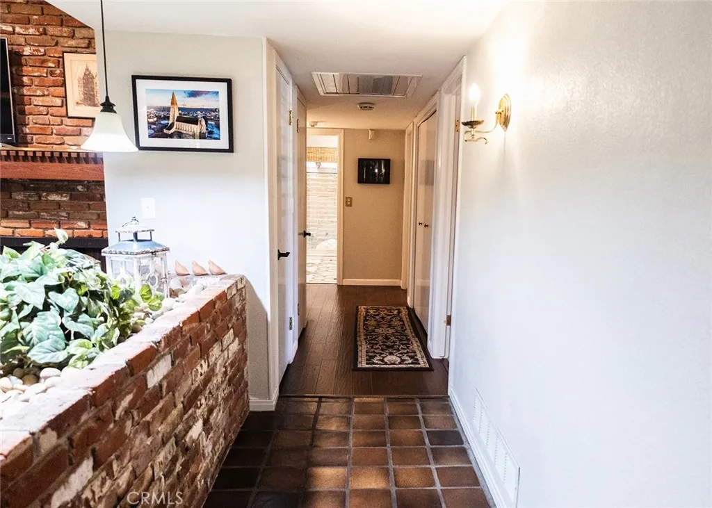 1647 W Wrenwood Avenue, Fresno, California 93711 home-pic-13