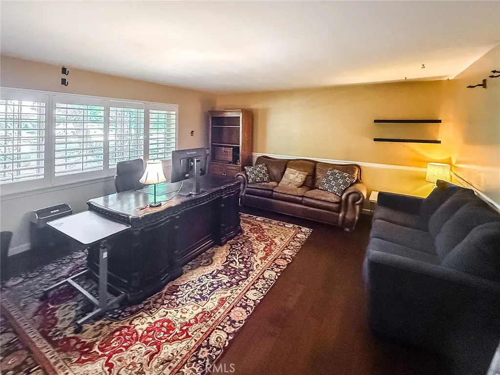 1647 W Wrenwood Avenue, Fresno, California 93711 home-pic-22