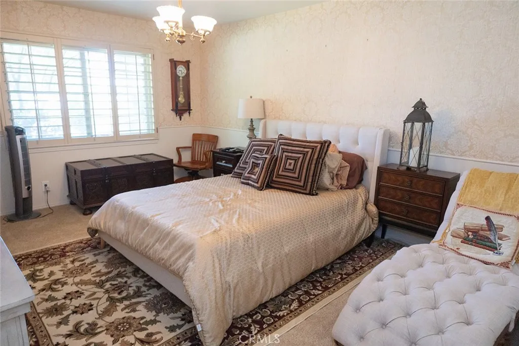 1647 W Wrenwood Avenue, Fresno, California 93711 home-pic-14