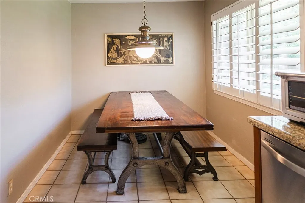 1647 W Wrenwood Avenue, Fresno, California 93711 home-pic-9