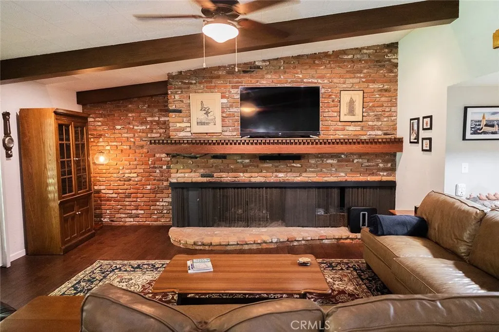 1647 W Wrenwood Avenue, Fresno, California 93711 home-pic-4