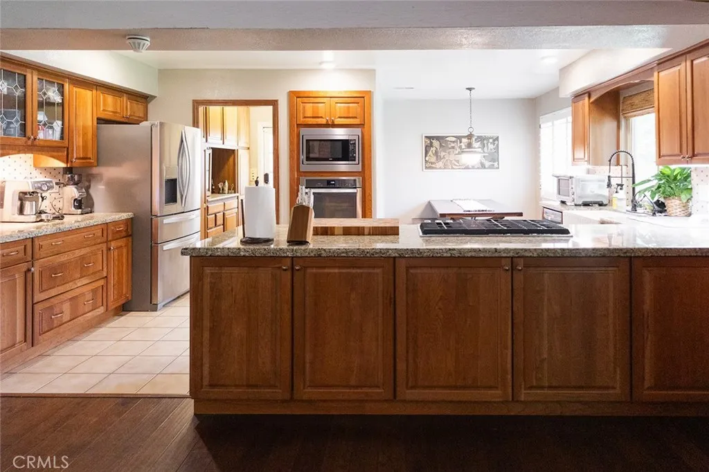 1647 W Wrenwood Avenue, Fresno, California 93711 home-pic-7