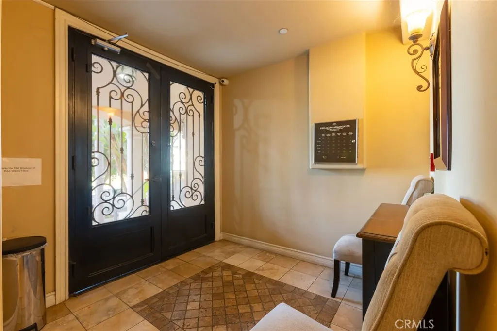 5305 Bellingham Avenue 103, Valley Village, California 91607 home-pic-43